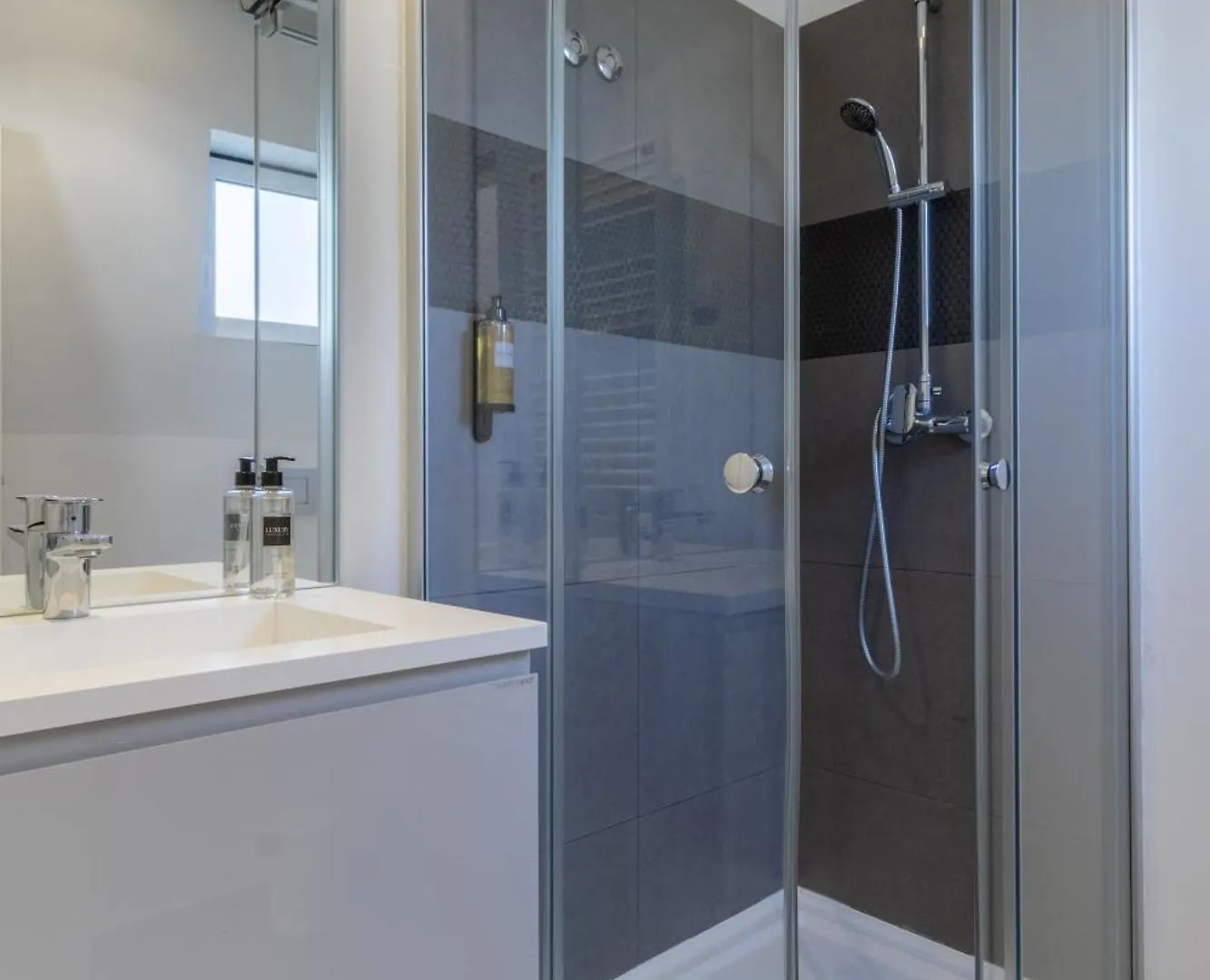 Апартаменты King Bed Suite, Loft With 3Wc, Ac & Self-Check-In. Лиссабон